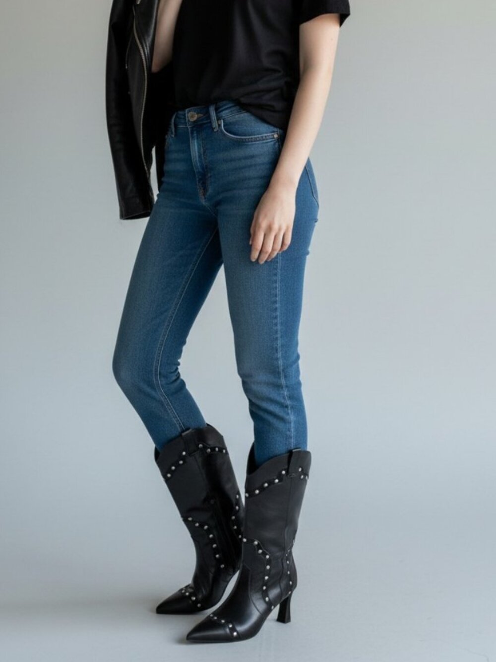 NIB Madden NYC Women's Studded Kitten Heel Boots Western Style Size 8-11 Black - Picture 2 of 8